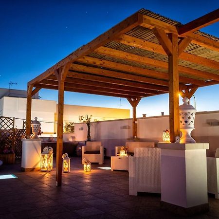 Bed and Breakfast Le Colonne Racale Exterior foto